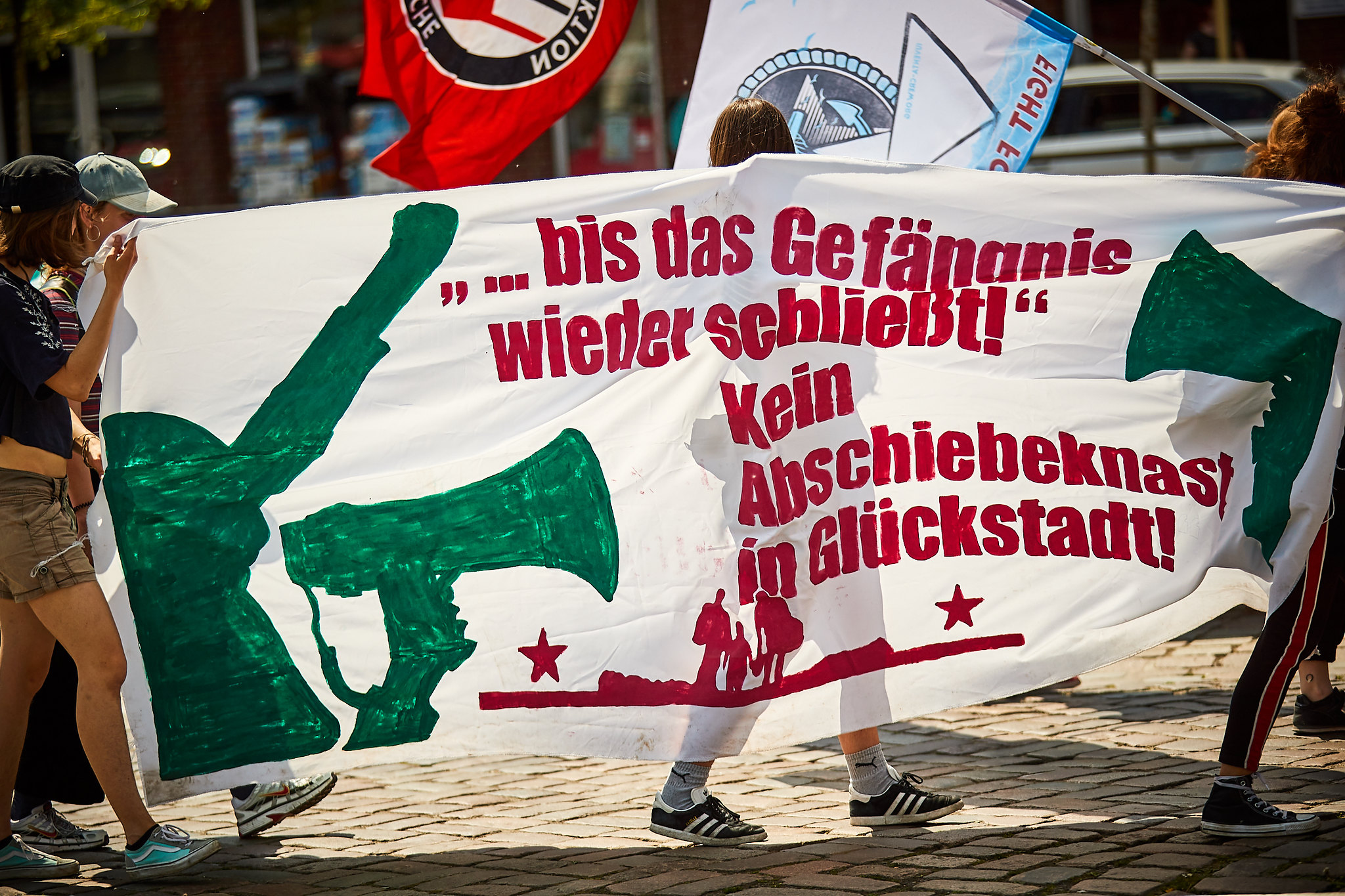 Zu(g)sammen nach Glückstadt! Demo gegen den Abschiebeknast